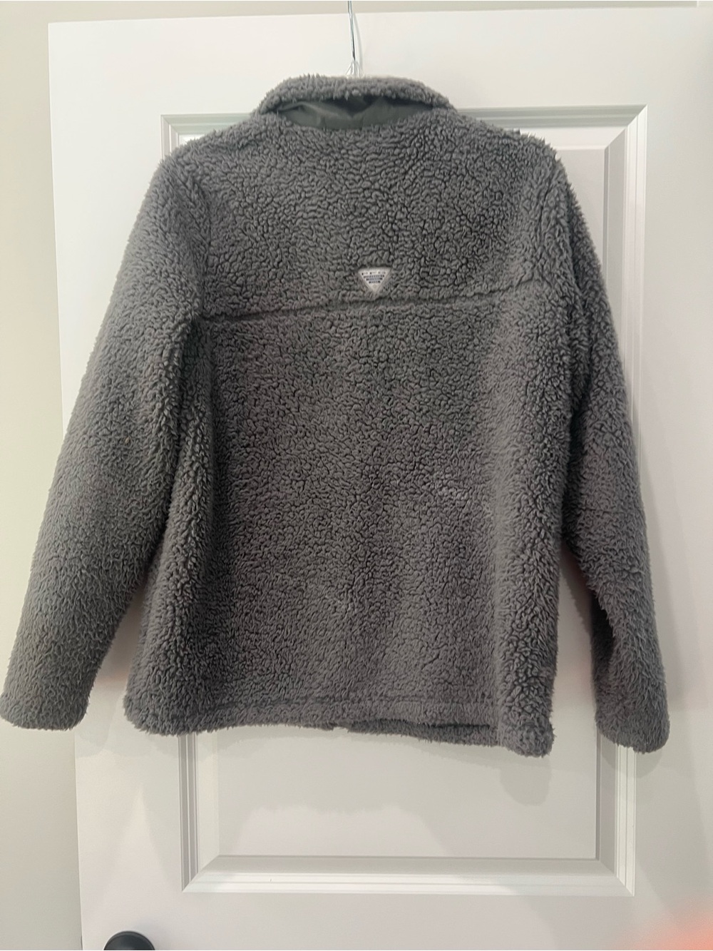 Women's Gray Sherpa Puffer Jacket - Cozy Full-Zip - Picture 4 of 5